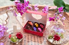 Charger l'image dans la galerie, Duo Rose éternelle et chocolats
